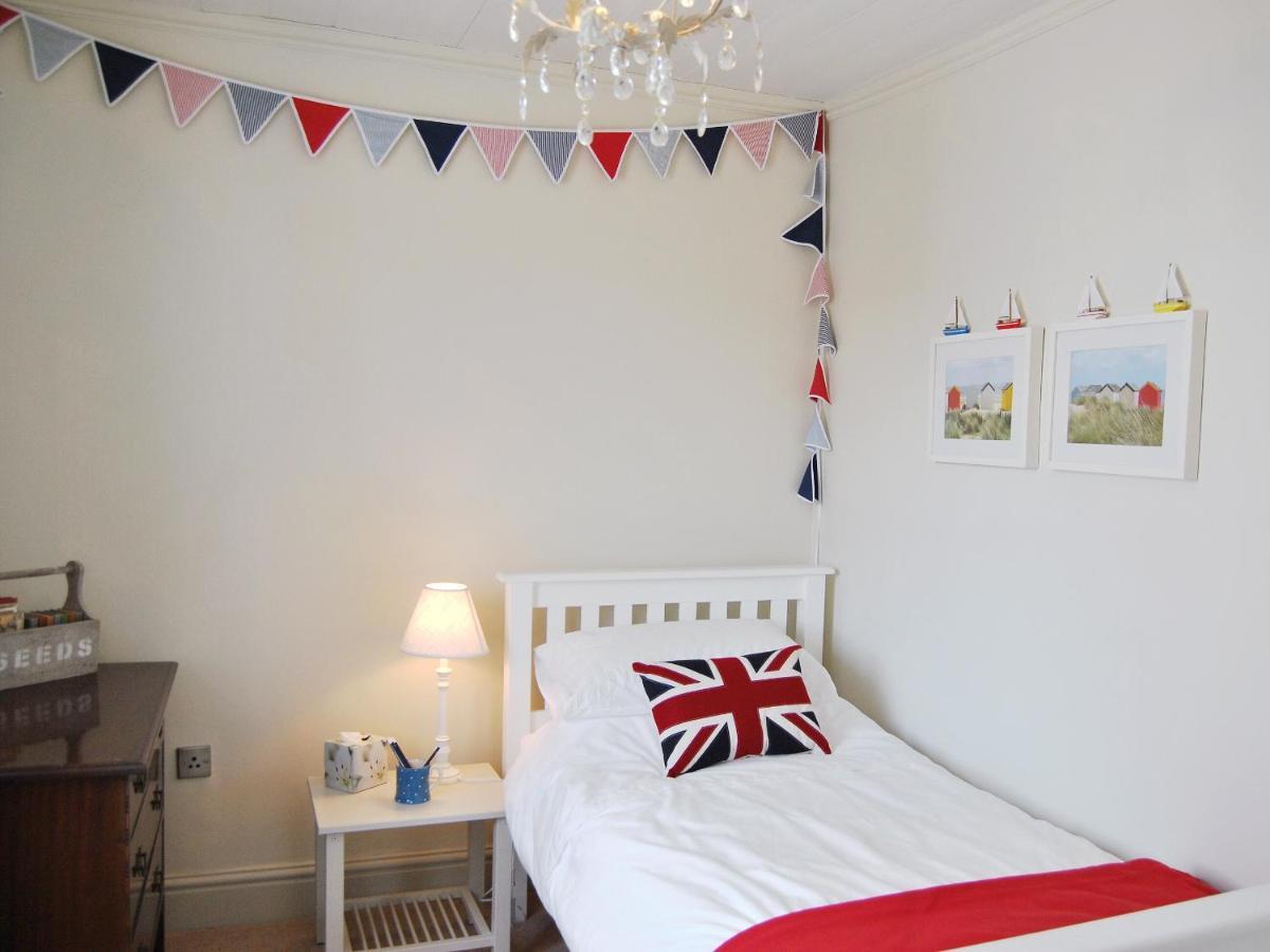 Solent Cottage - Pqqu Yarmouth  Luaran gambar